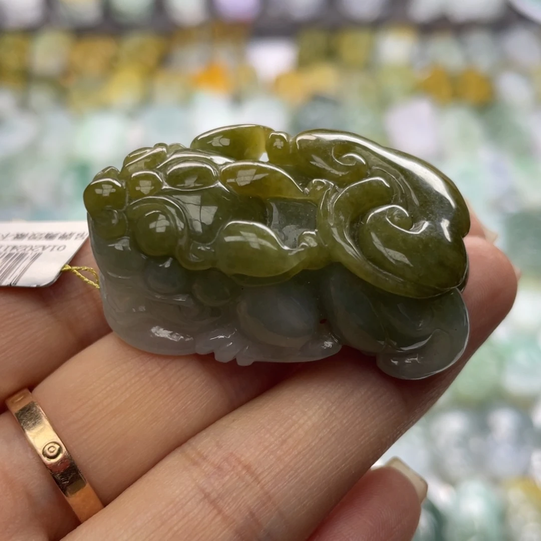 颈饰未镶嵌翡翠貔貅