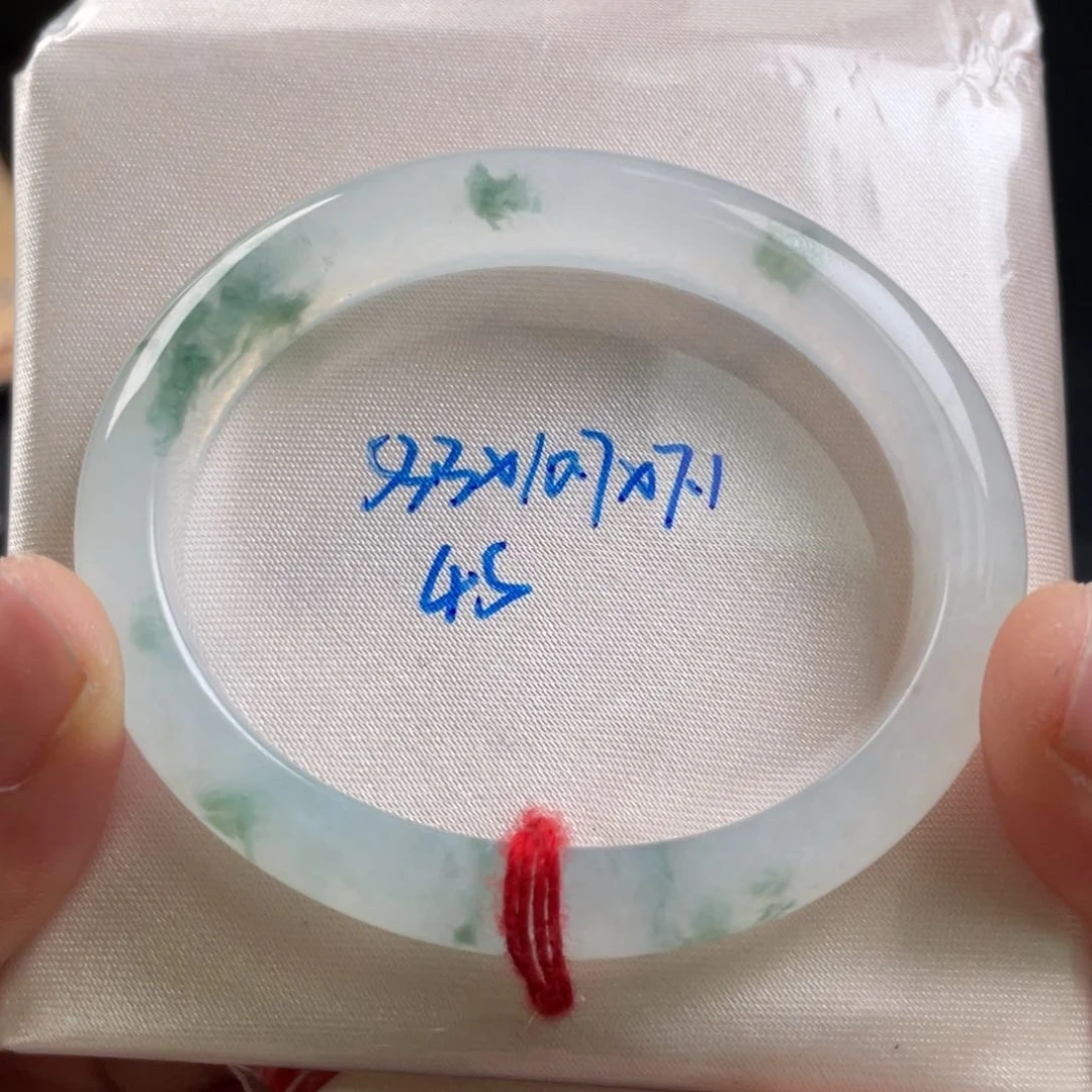 翡翠手镯未镶嵌?****进翡翠手镯53.3贵妃