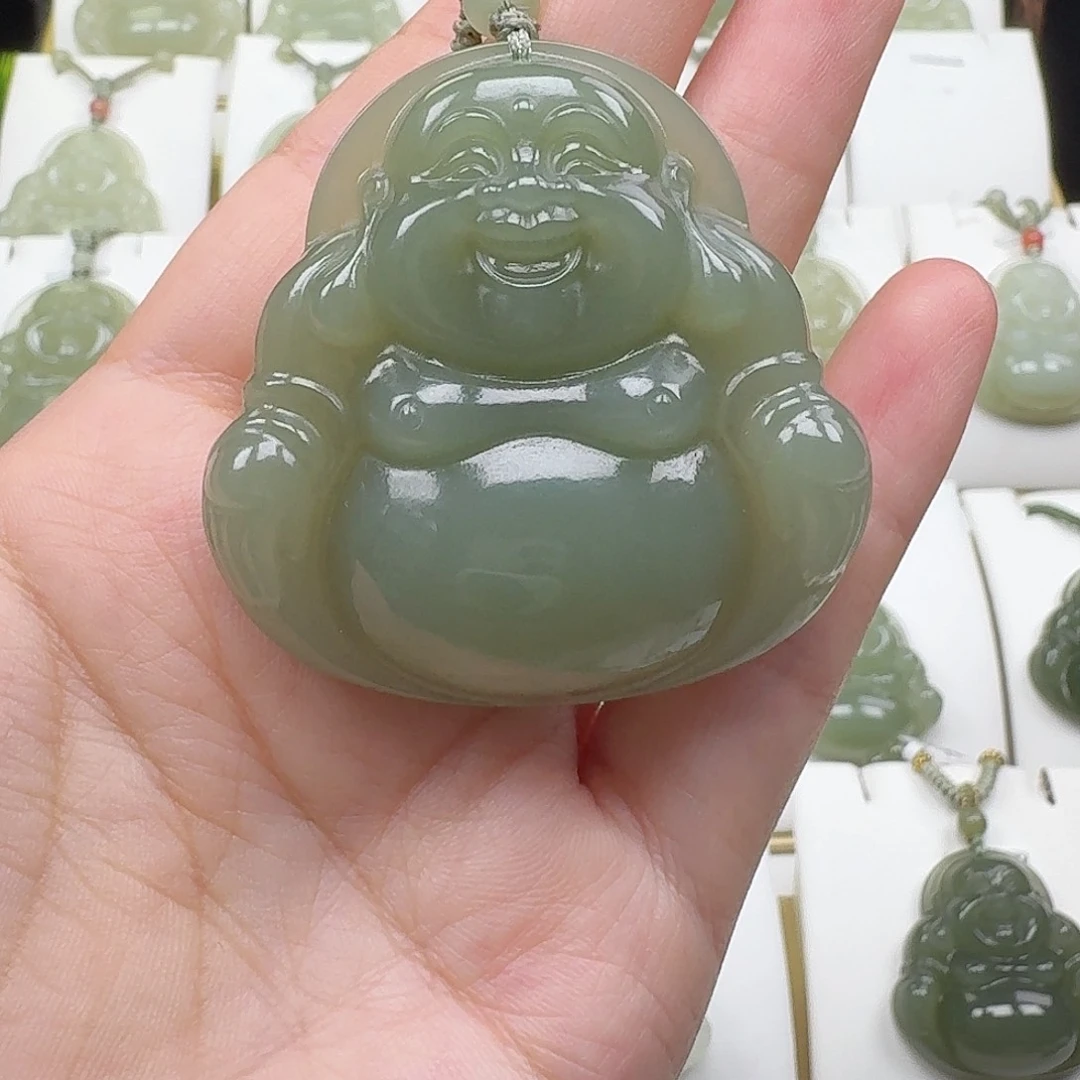 飘***云和田玉未镶嵌颈饰
