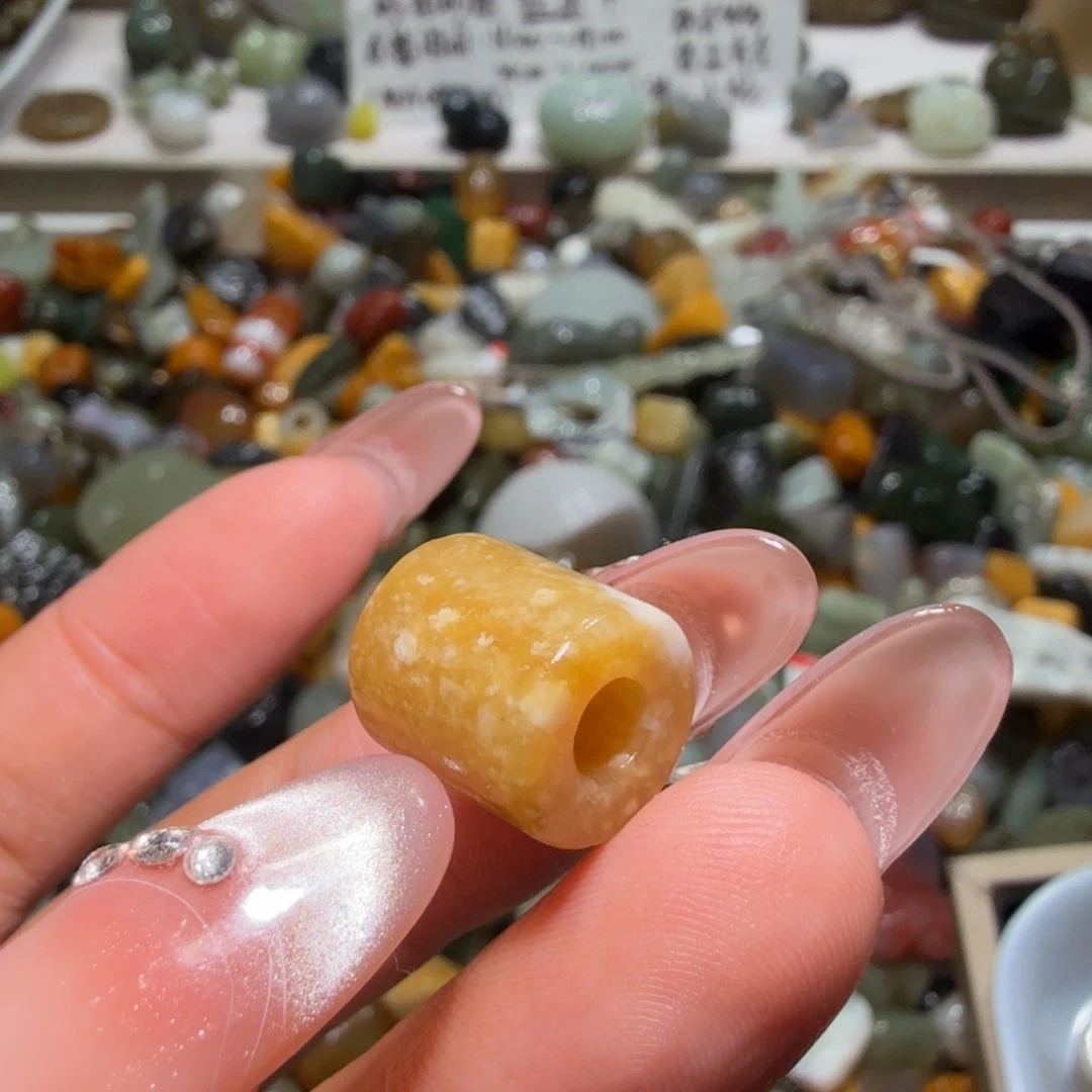 和田玉未镶嵌珠宝奇石
