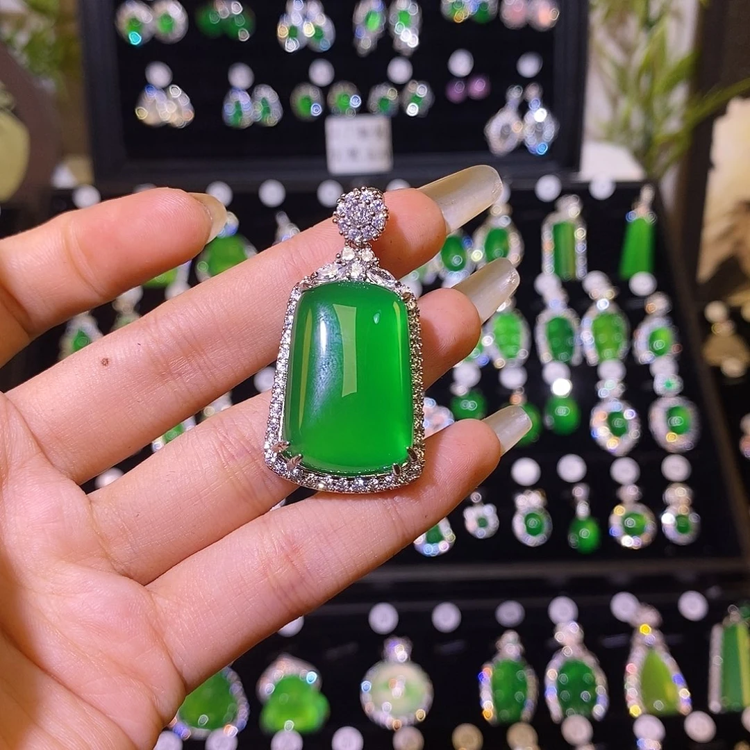 玛瑙/玉髓颈饰合金
