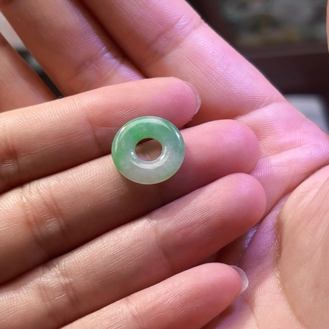 翡翠未镶嵌颈饰天然缅甸翡翠Ａ货白底青甜甜圈