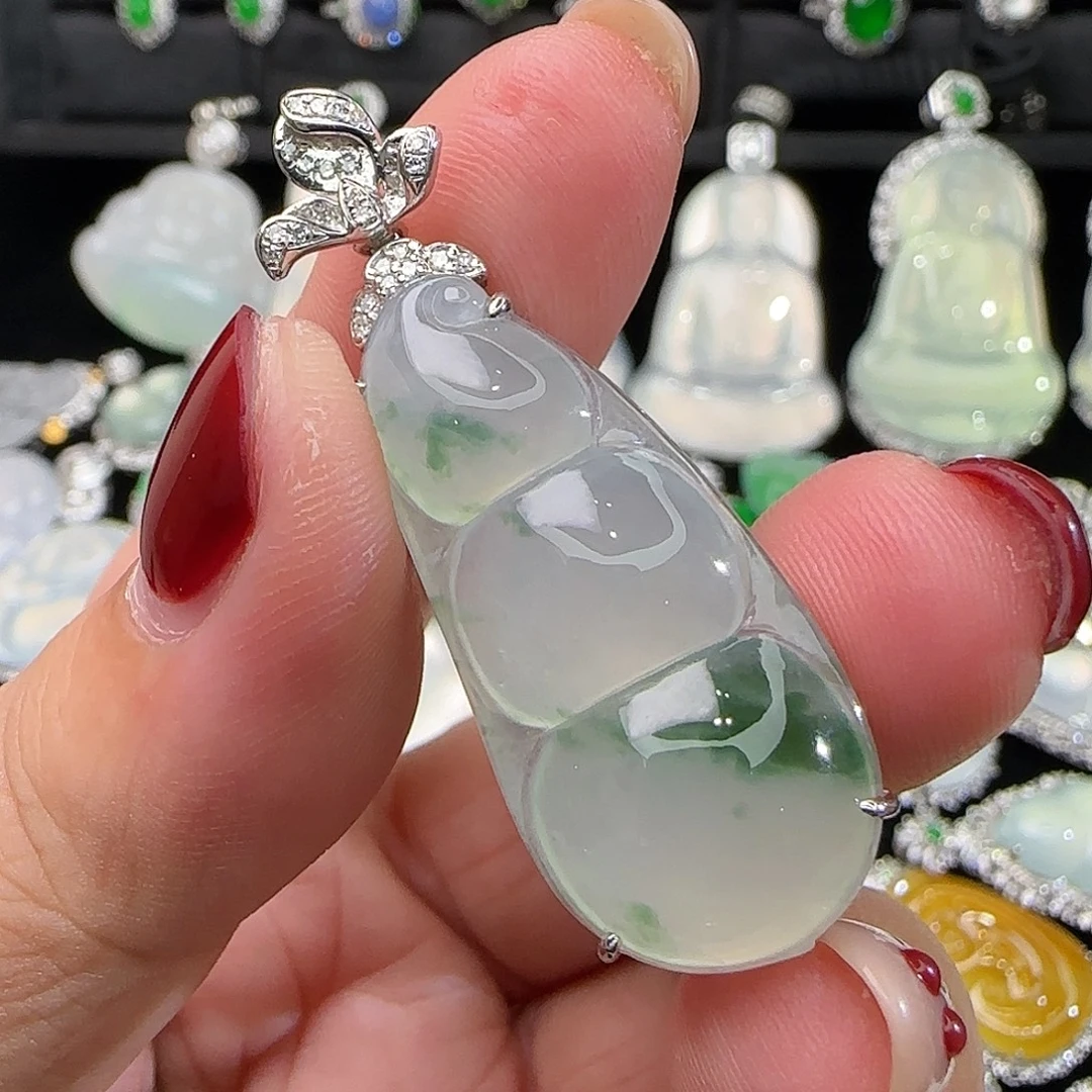 翡翠18K金镶嵌颈饰天然翡翠