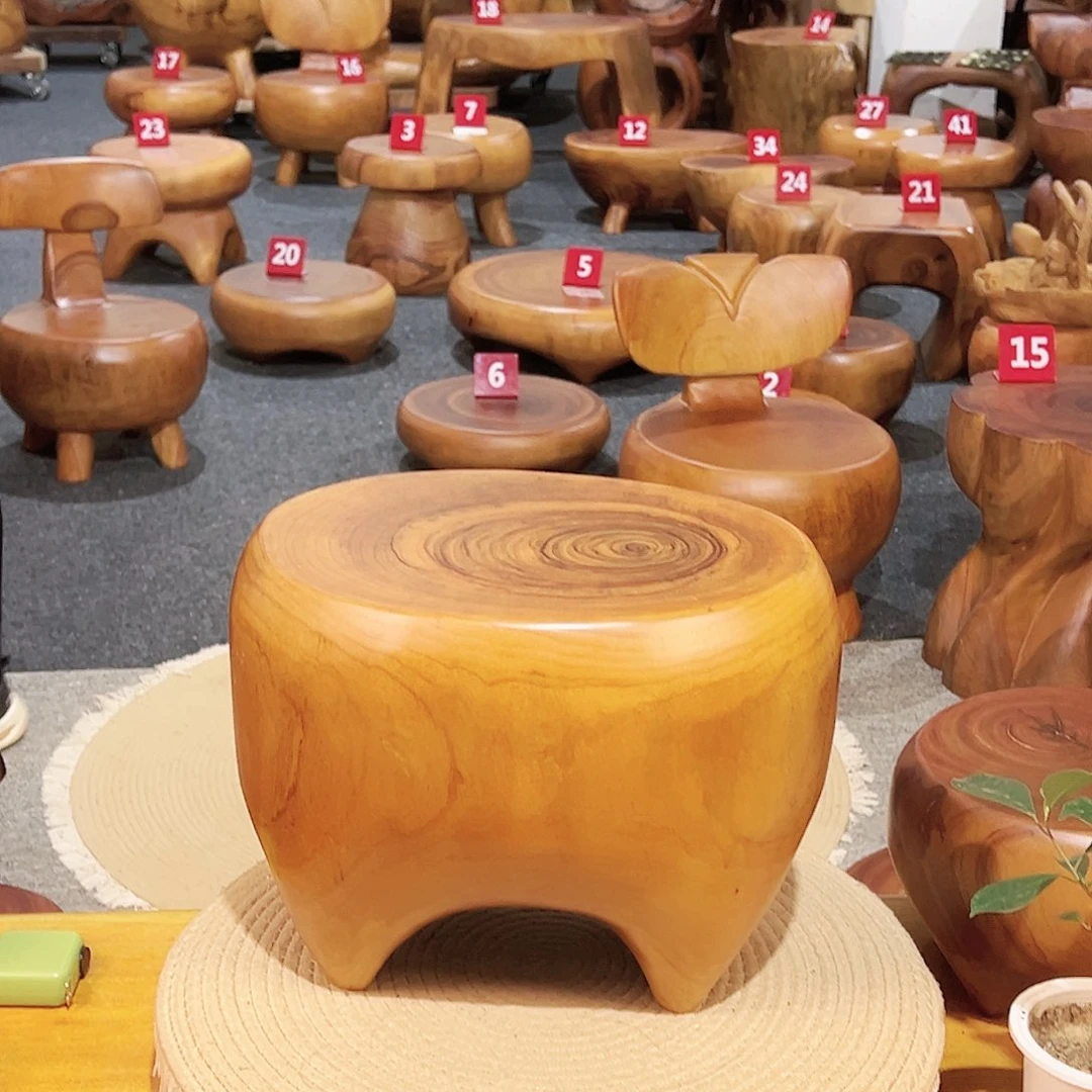 16 号香樟木尺寸：33-25-25cm