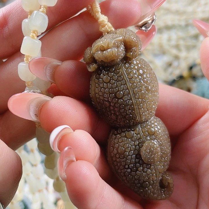 未镶嵌和田玉挂件