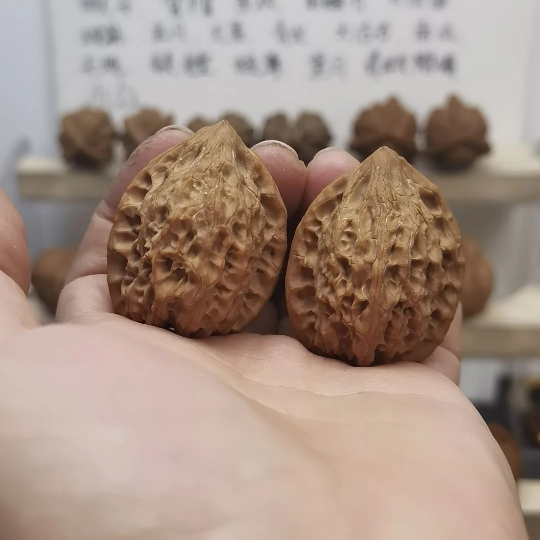 吸血鬼核桃  文玩核桃