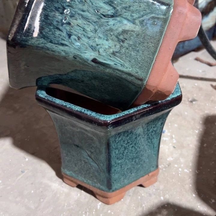 红陶瑕疵16-16两个