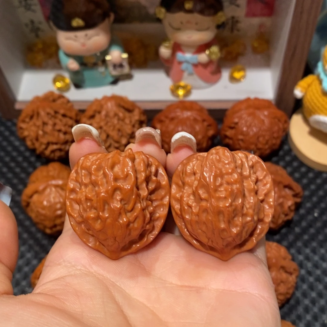 桃核吊坠34.2白狮子，1105