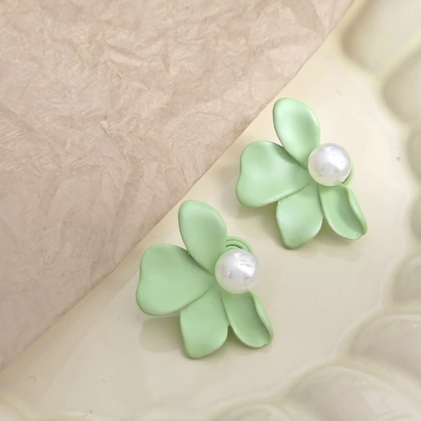合金耳饰 超仙法式绿色花朵耳环轻奢高级感耳钉无耳洞蚊香盘耳夹