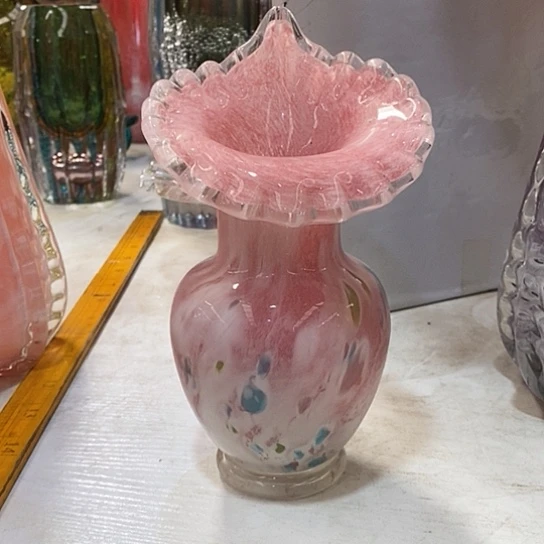 琉璃花瓶高16厘米口径6厘米