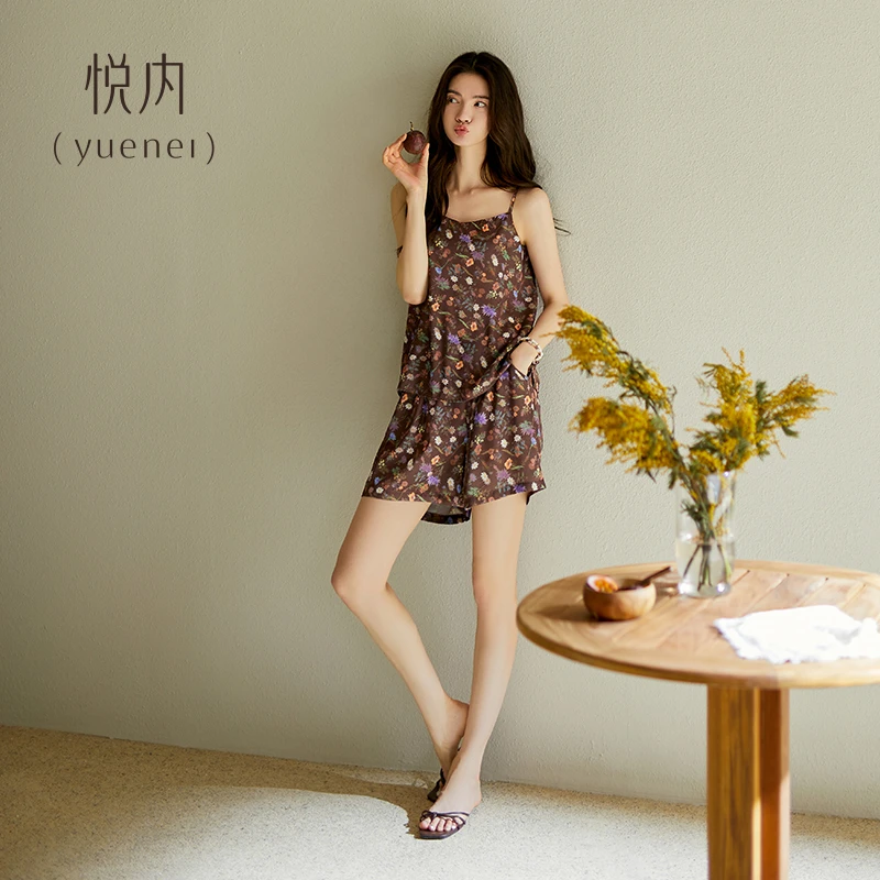 悦内【带胸垫】夏季冰丝吊带背心短裤女士家居服丝绸款田园碎花套装