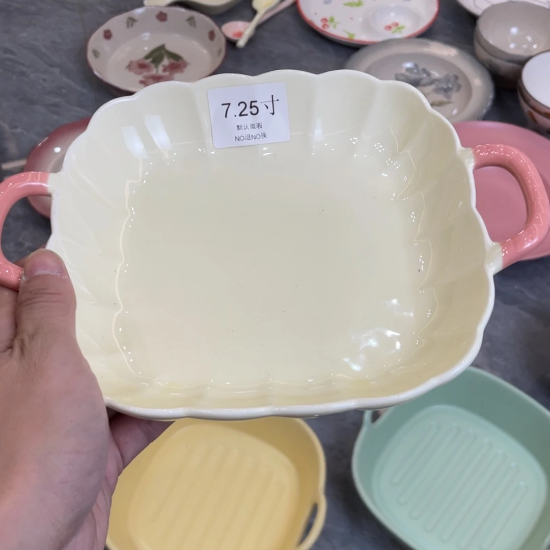 陶瓷微瑕餐具介意勿拍，满18飞！