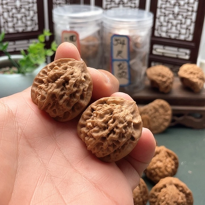 天***上文玩核桃吊坠秦闷