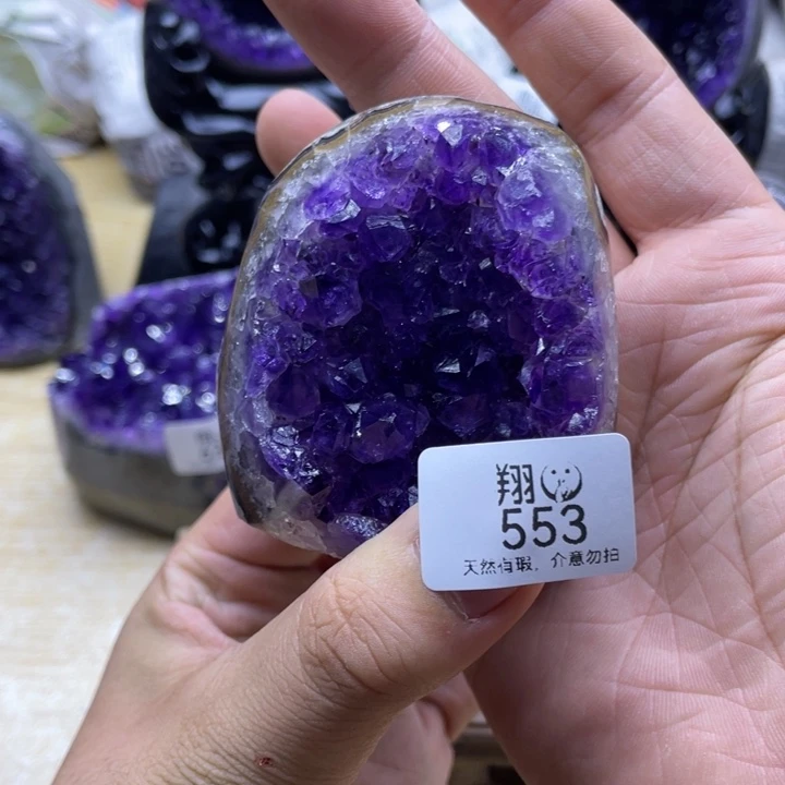 未镶嵌水晶大型摆件（非配饰）