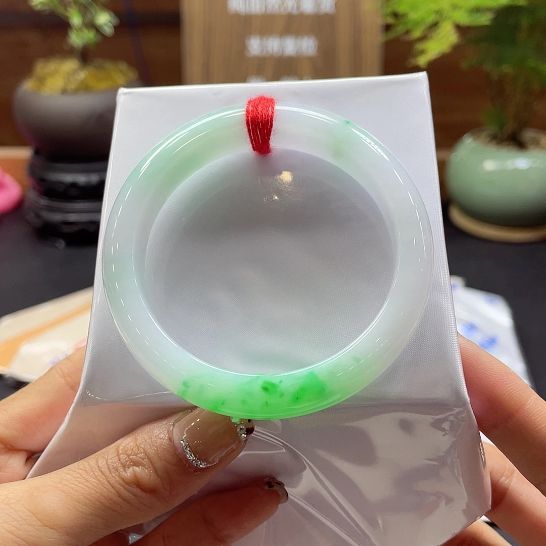 翡翠未镶嵌手镯72 号