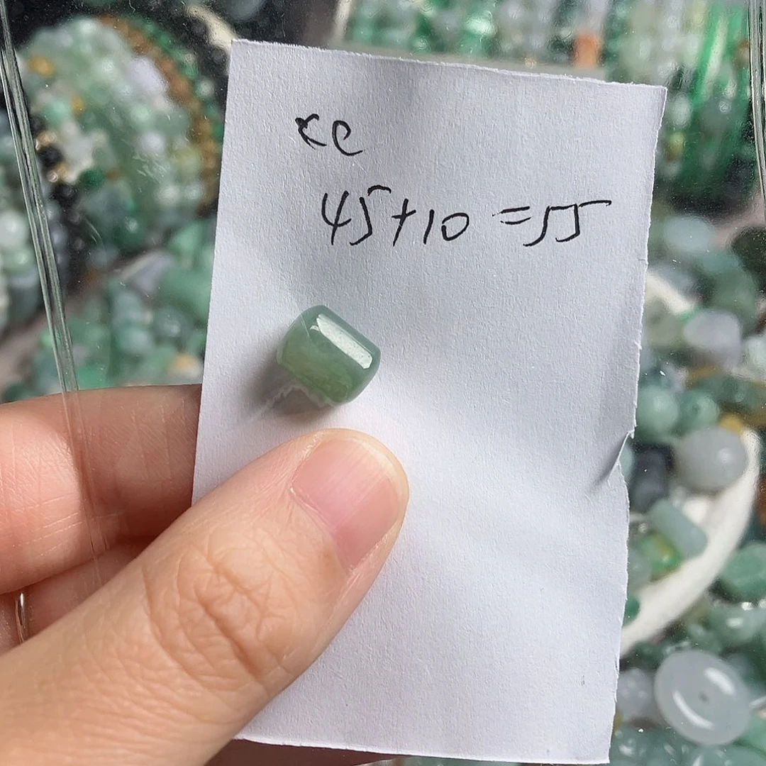 翡翠颈饰未镶嵌c****睡桶珠