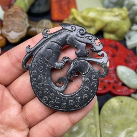 蛇纹石玉颈饰未镶嵌82