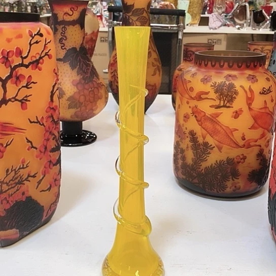 阿**多花瓶高30厘米口径3厘米