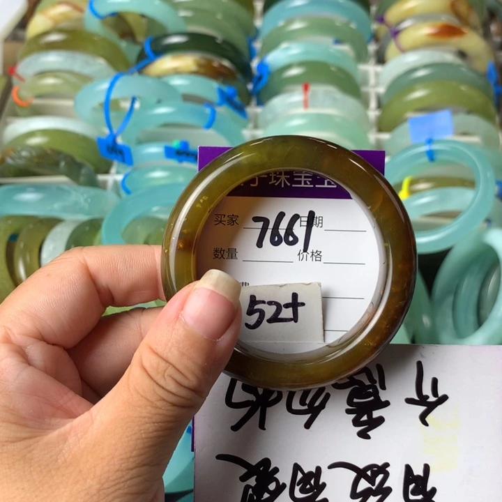 蛇纹石玉未镶嵌手镯7661