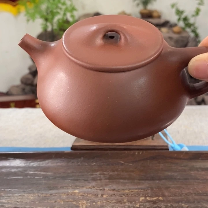 紫砂茶壶红皮龙石瓢220左右的容量