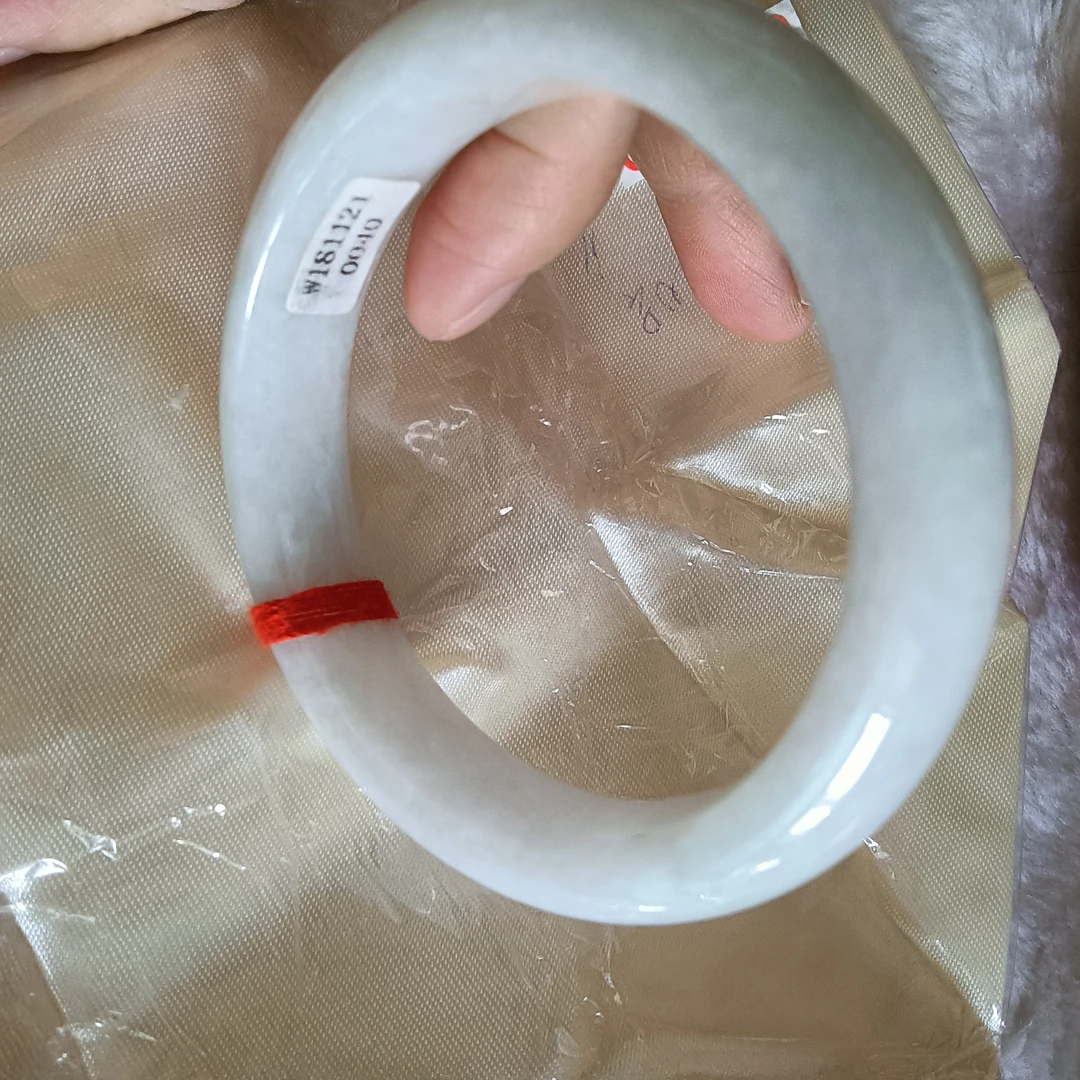 天然缅甸翡翠手镯圈口61.3mm