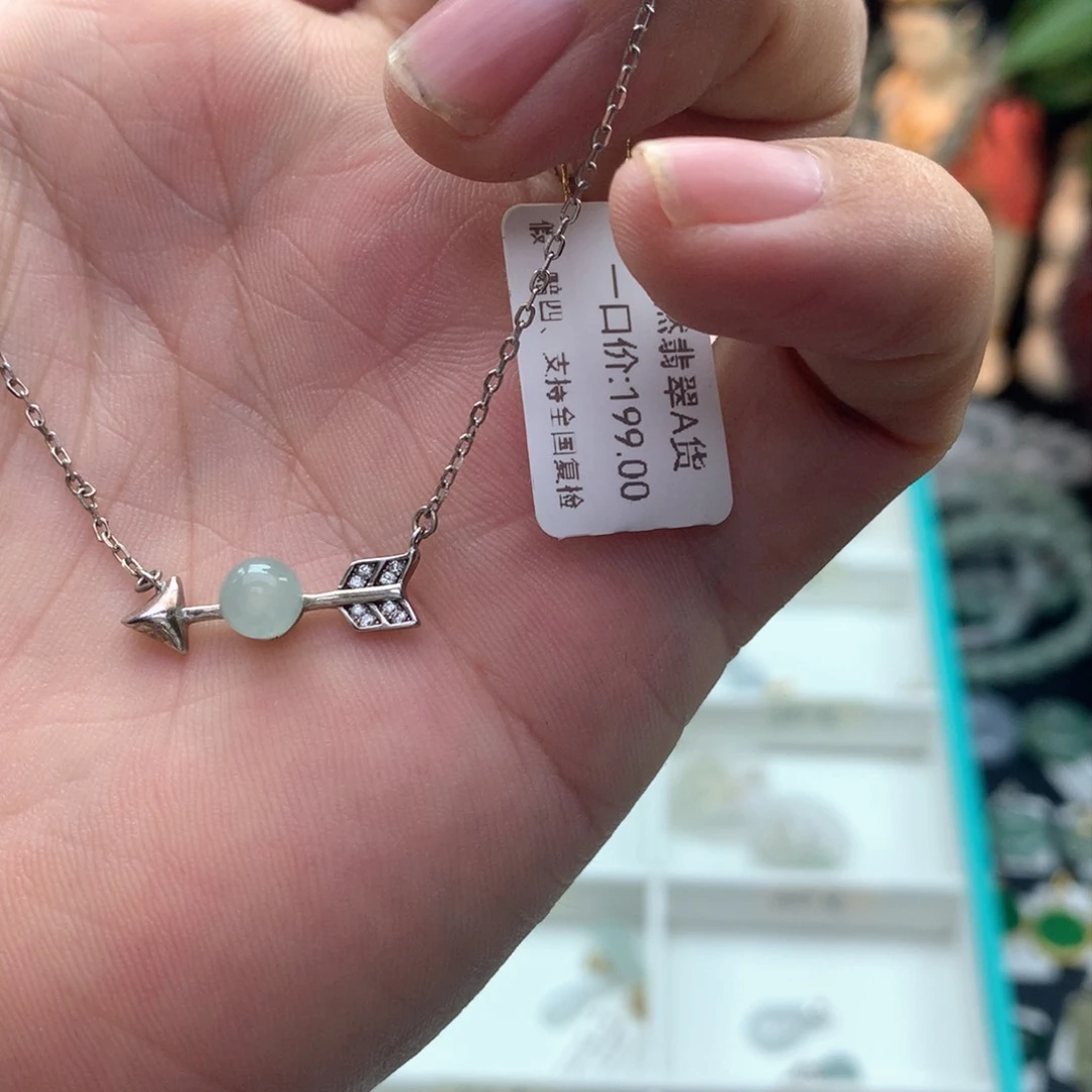 颈饰银S925镶嵌翡翠