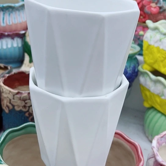 多肉绿植陶瓷花盆9.9包邮，有空