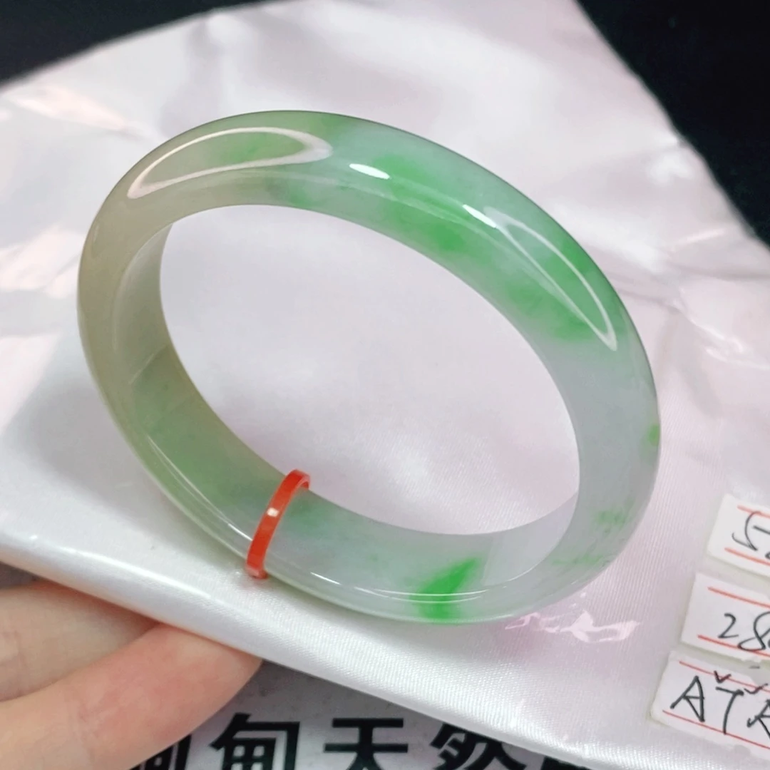 未镶嵌手镯翡翠52.3贵妃