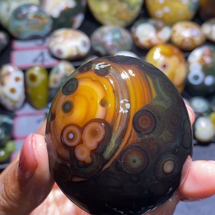 玛瑙/玉髓未镶嵌珠宝半成品19