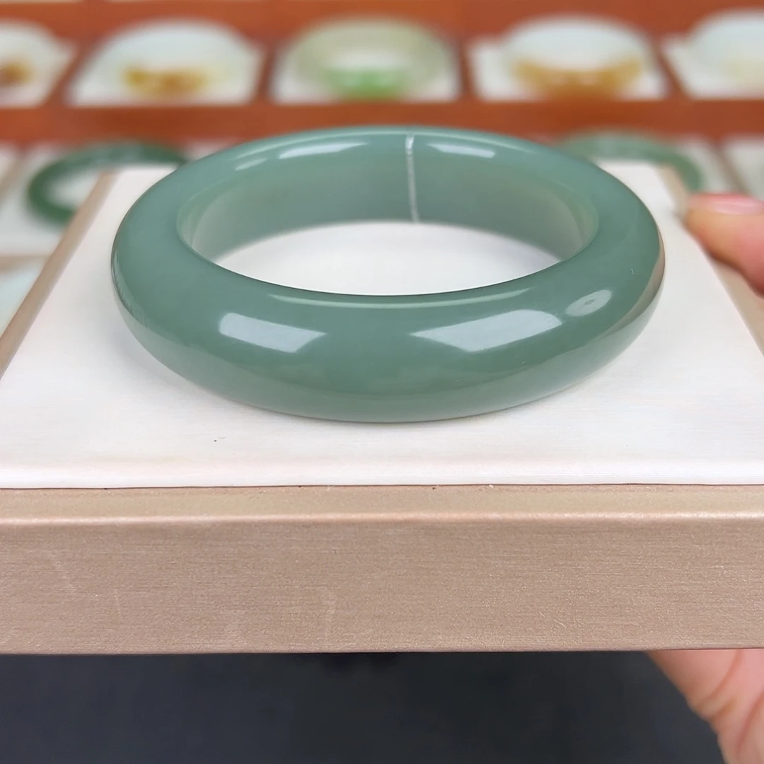 和田玉未镶嵌手镯和田玉且末蓝手镯