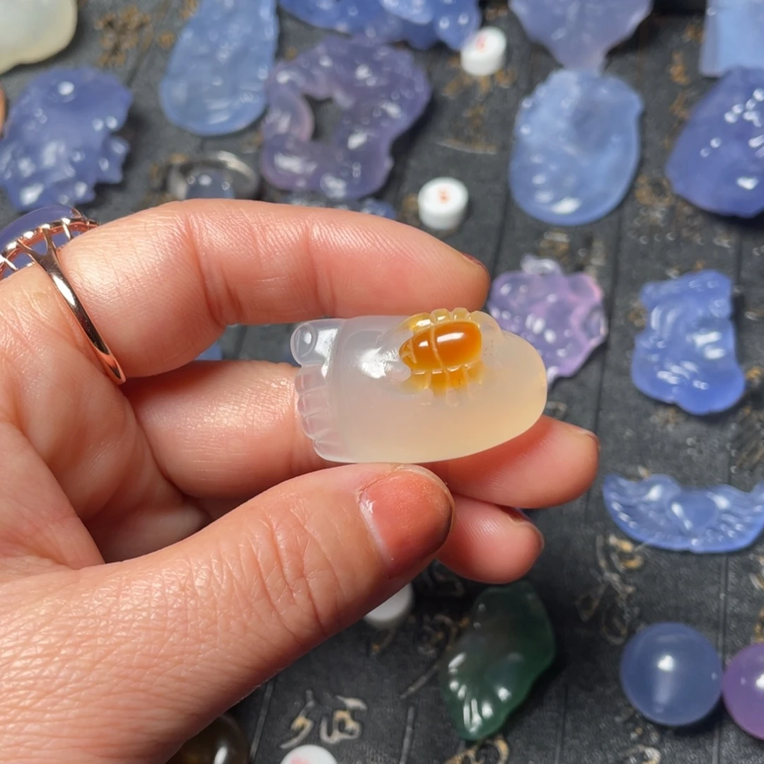 玛瑙/玉髓未镶嵌颈饰玛瑙知足常乐