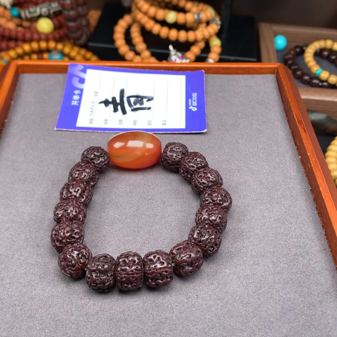 金刚菩提吊坠菩提