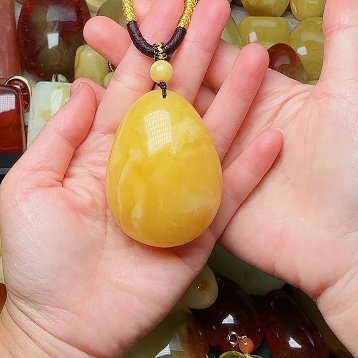 琥珀未镶嵌手链吊坠