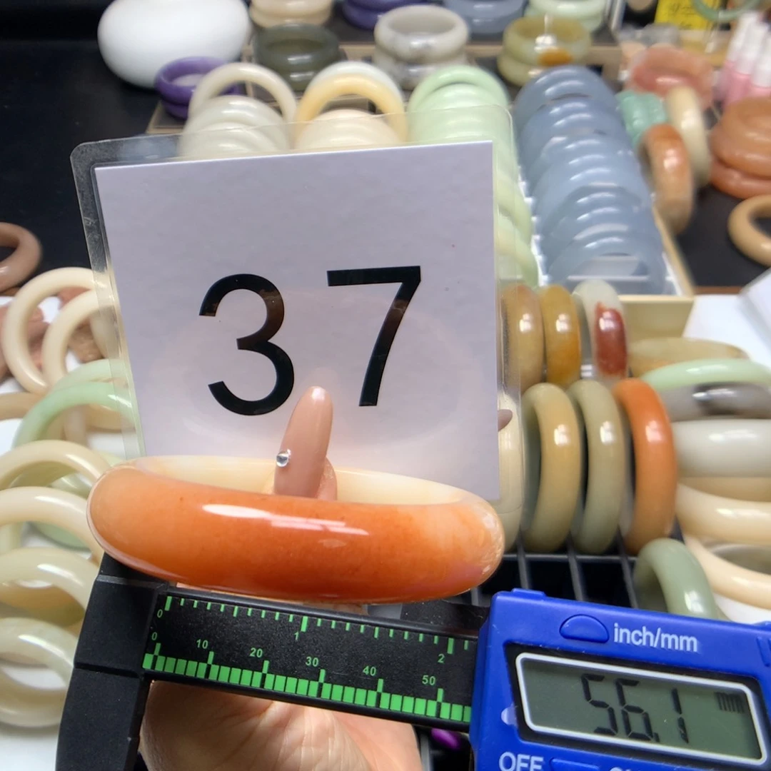 石英岩玉手镯未镶嵌没*恼