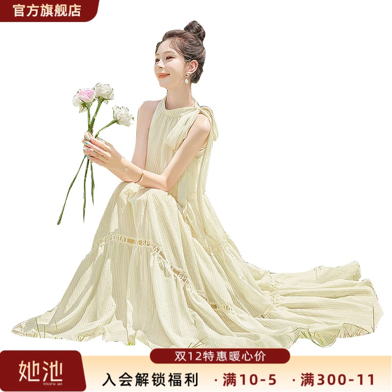 2025夏装新款女气质无袖挂脖度假风长款显瘦大摆连衣裙S42B1767LA