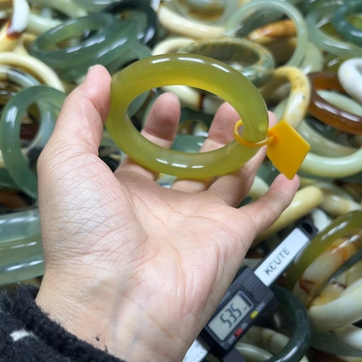 三***)蛇纹石玉未镶嵌手镯