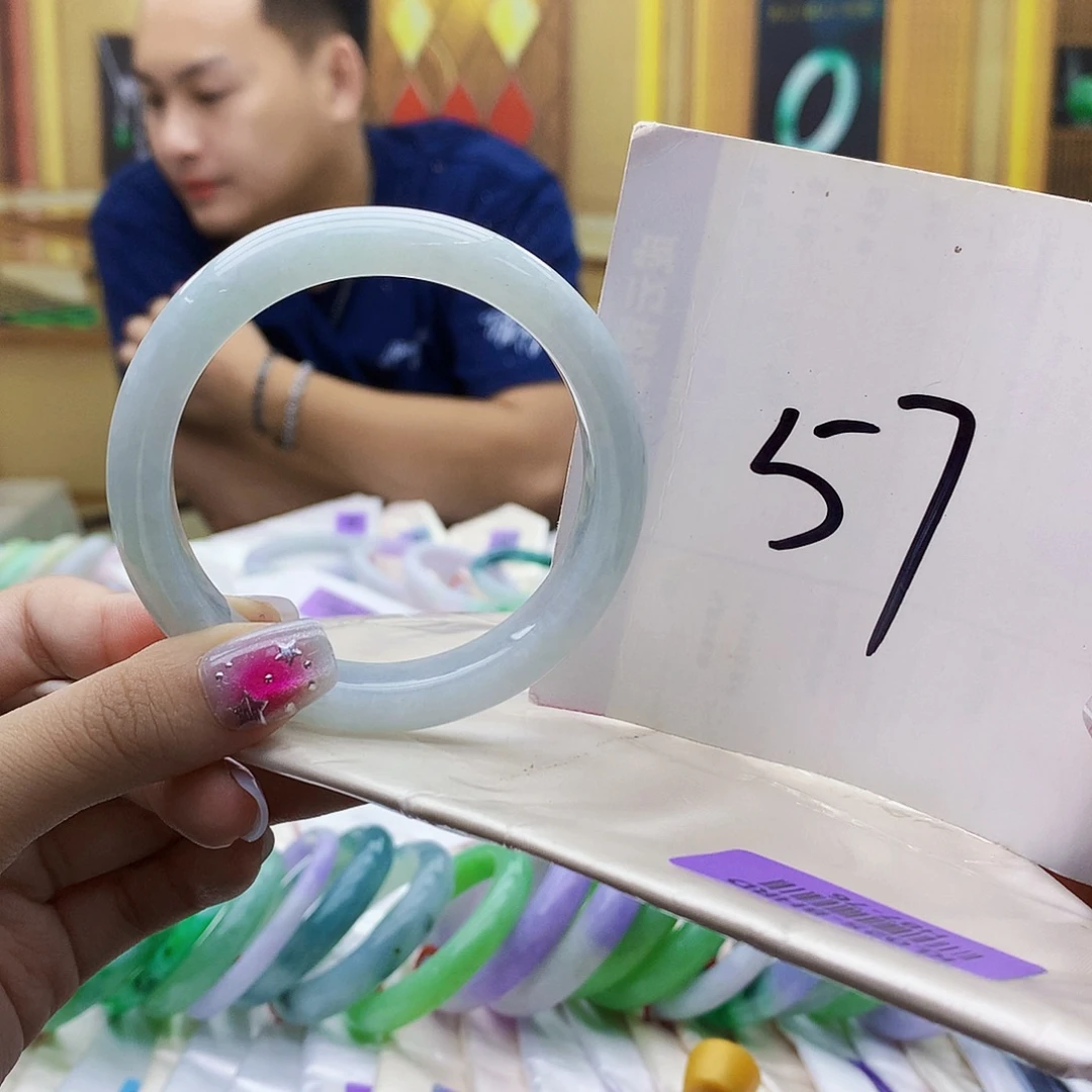 翡翠未镶嵌手镯vgv