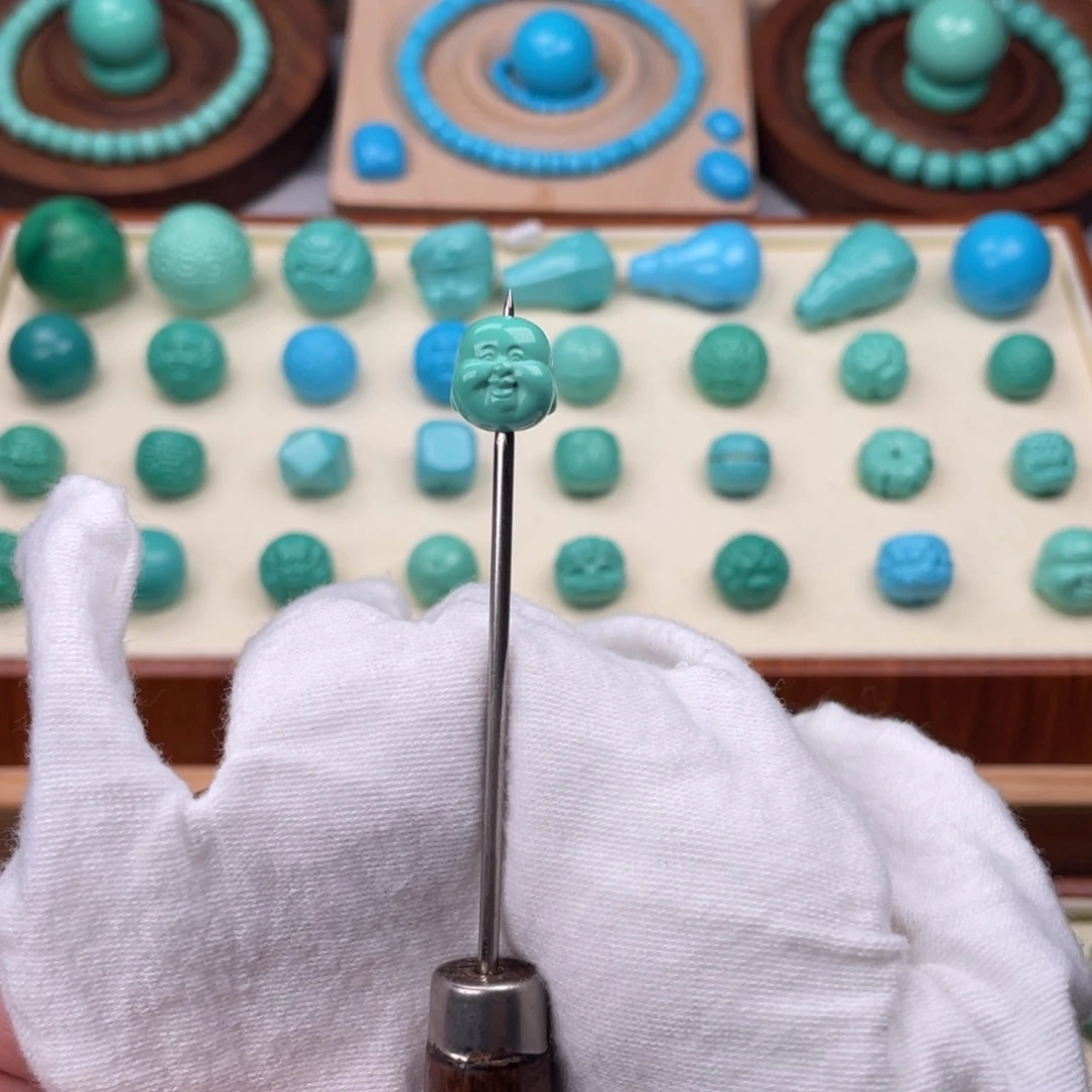 直径10绿色笑佛一颗