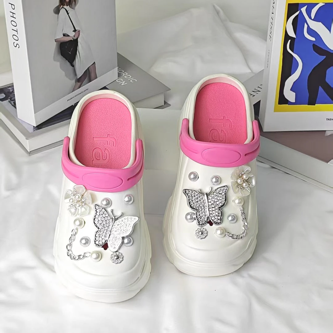 【芳芳好物】银色蝴蝶洞洞拖鞋女防滑外穿珍珠水钻增高包头时尚凉鞋