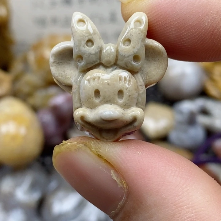 颈饰未镶嵌硅化珊瑚（珊瑚玉）小