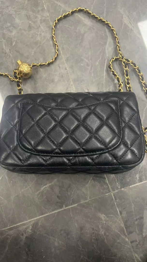 2025新款真皮女包小金球黑色C10398黑色