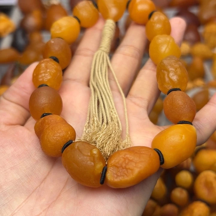 琥珀未镶嵌裸石天然蜜蜡