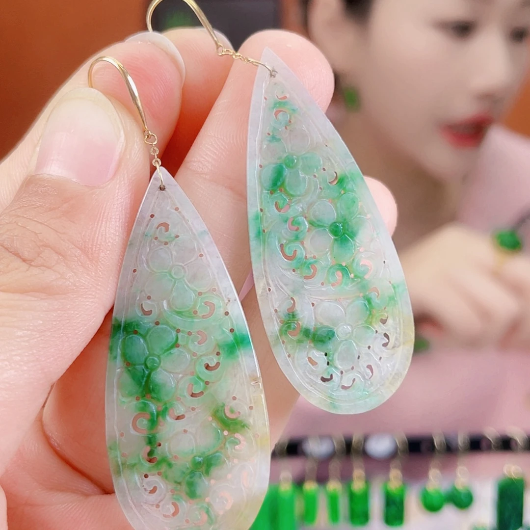 翡翠18K金镶嵌耳饰