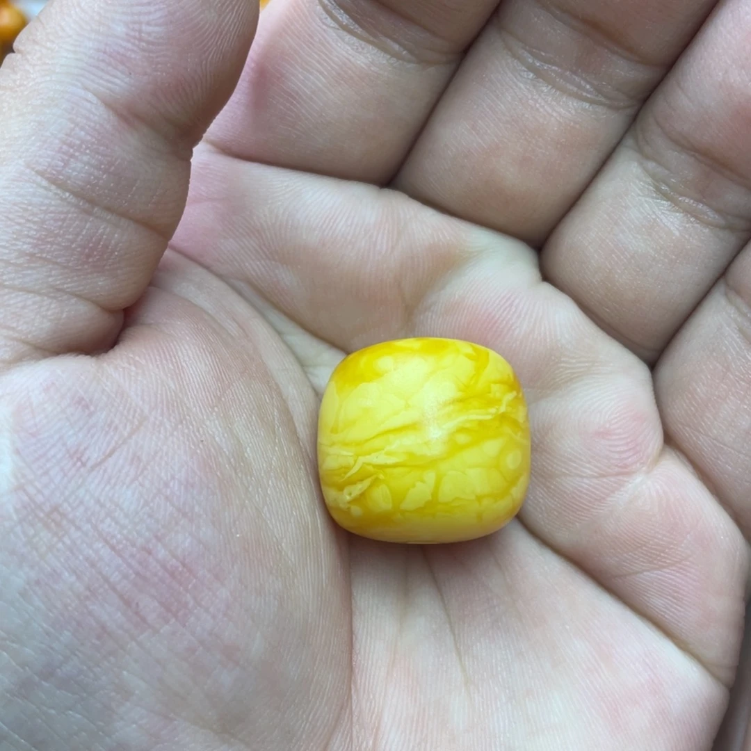 琥珀未镶嵌吊坠(不含链)