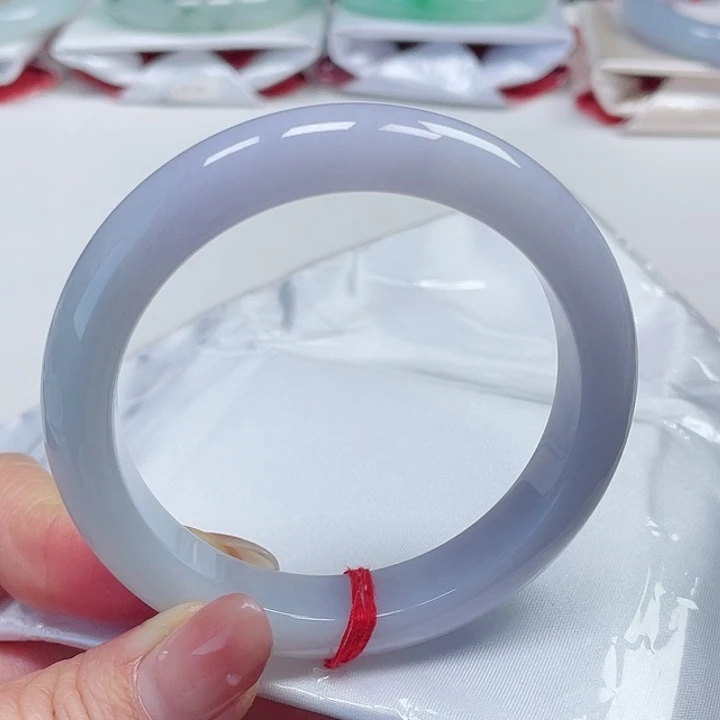 翡翠手镯未镶嵌缅甸翡翠
