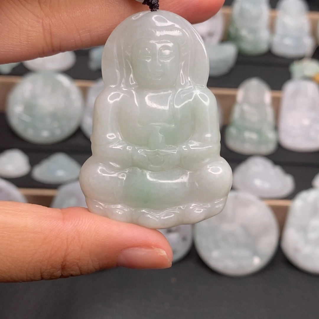 颈饰未镶嵌翡翠观音