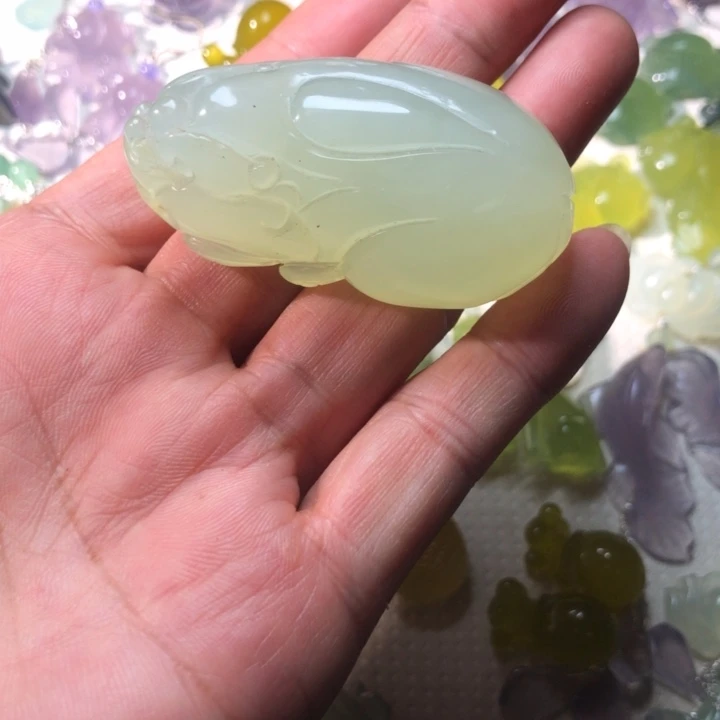 蛇纹石玉未镶嵌耳坠