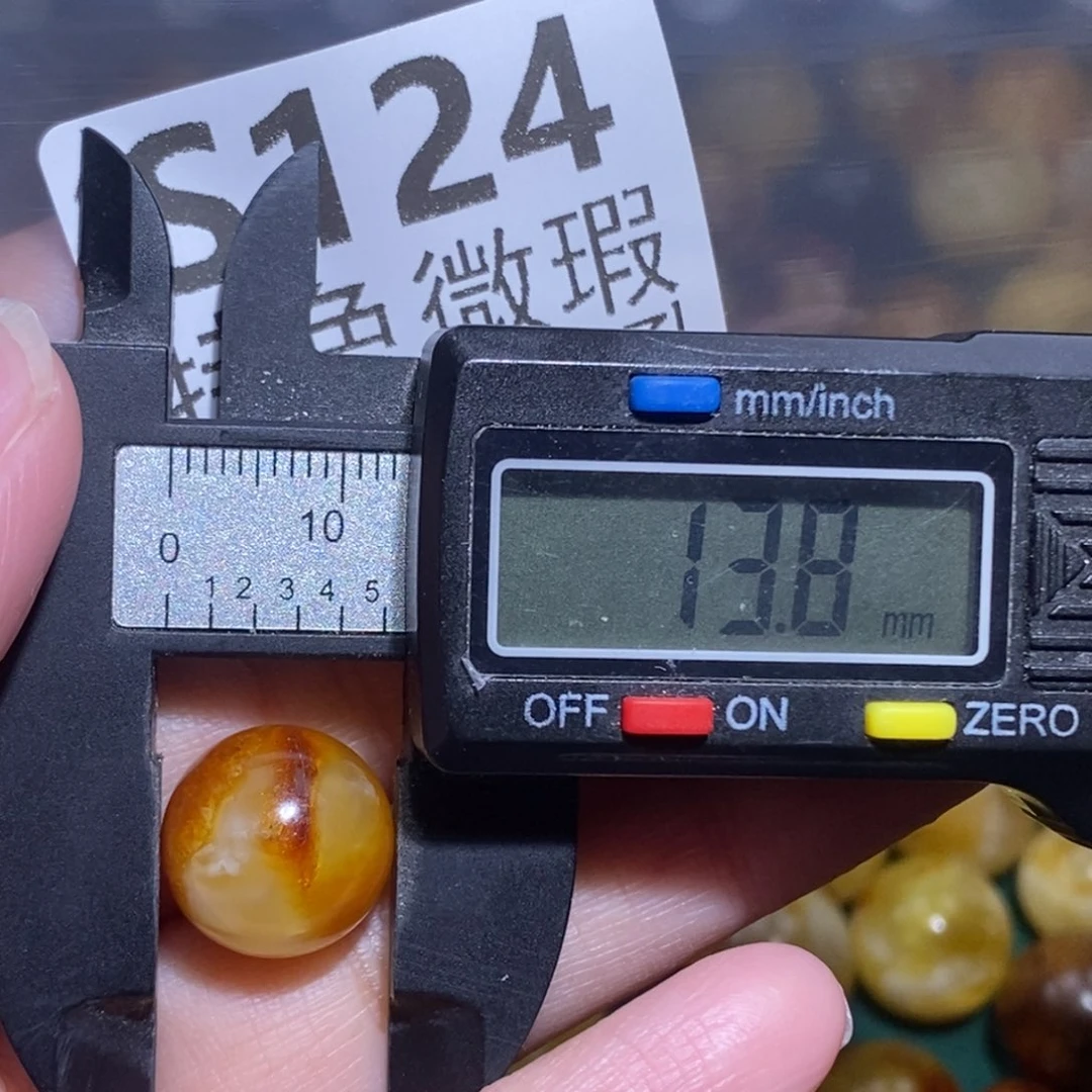 呜***喵未镶嵌琥珀裸石未镶嵌琥珀蜜蜡裸石