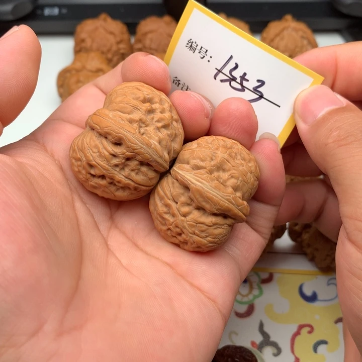 文玩核桃把件无*物39元宝1353