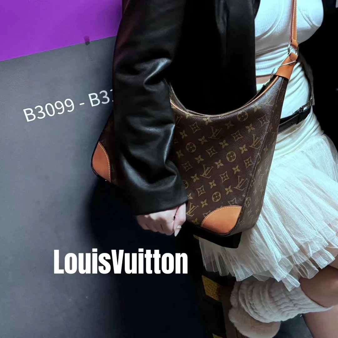 修复品8613759/LouisVuitton/路易威登小号牛角包 配皮换新